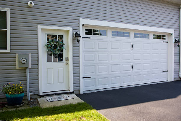 24/7 Emergency Garage Door Panel Replacement experts in Mifflin County County, PA